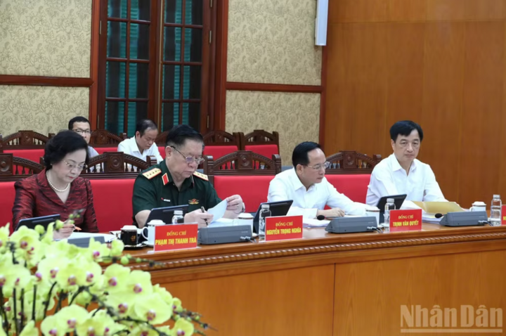 Các đồng chí lãnh đạo Đảng, Nhà nước và các đại biểu tham dự cuộc làm việc. Ảnh: Đăng Khoa