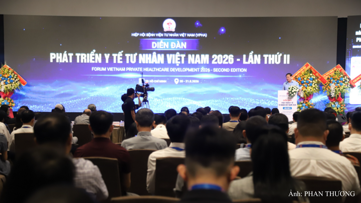 Toàn cảnh diễn đàn