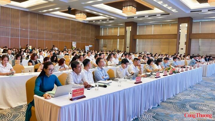 Quang cảnh tại hội nghị.
