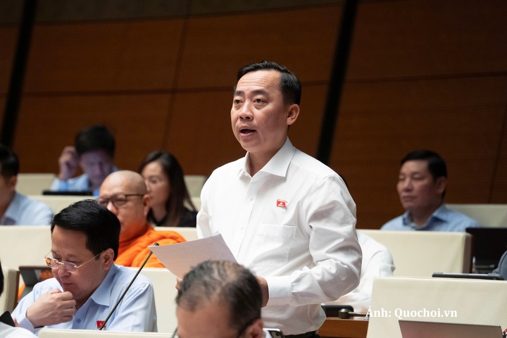 Đại biểu Đào Chí Nghĩa, Đoàn ĐBQH thành phố Cần Thơ đề xuất nhiều nội dung về giá đất; công tác quy hoạch, thu hồi đất, bồi thường, hỗ trợ và tái định cư.