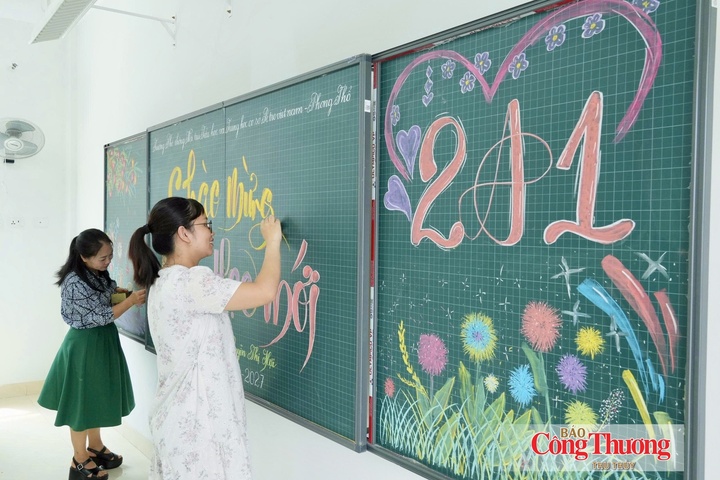 Trường Phổ thông nội trú liên cấp Tiểu học và Trung học cơ sở Phong Thổ đang hoàn thiện những phần việc cuối cùng, chuẩn bị cho ngày khai giảng.
