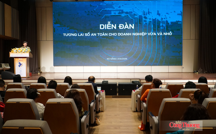 Diễn đàn “Tương lai số an toàn cho doanh nghiệp vừa và nhỏ”.
