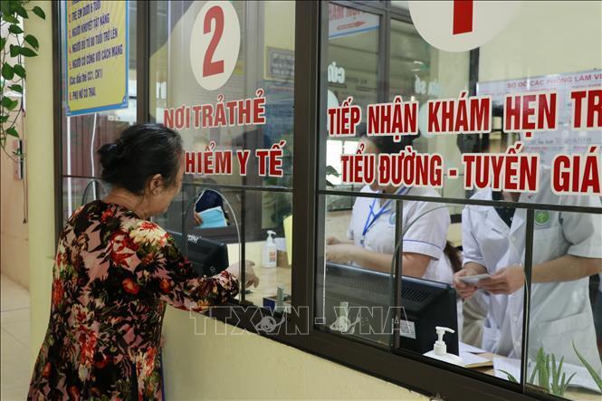Theo quy định, người tham gia bảo hiểm y tế được lựa chọn một trong các cơ sở khám chữa bệnh bảo hiểm y tế thuộc cấp khám chữa bệnh ban đầu. Ảnh minh họa
