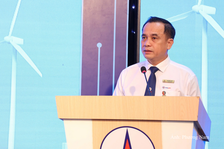 Ông Nguyễn Thanh, Bí thư Đảng ủy, Chủ tịch HĐTV EVNCPC phát biểu tại Hội nghị.