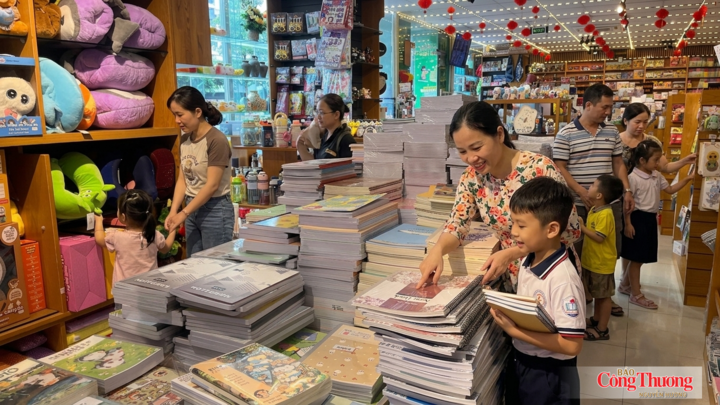 Nhiều phụ huynh ưu tiên lựa chọn sản phẩm phù hợp nhu cầu sử dụng và khả năng chi tiêu của gia đình.