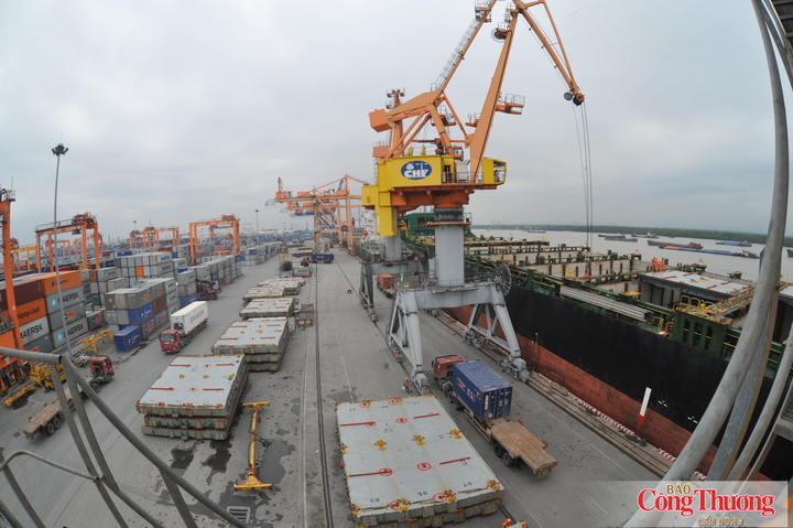 Những tín hiệu tích cực của kinh tế 7 tháng đầu năm 2026 đang tạo thêm thế và lực để Việt Nam tăng tốc, hướng tới mục tiêu tăng trưởng hai con số.