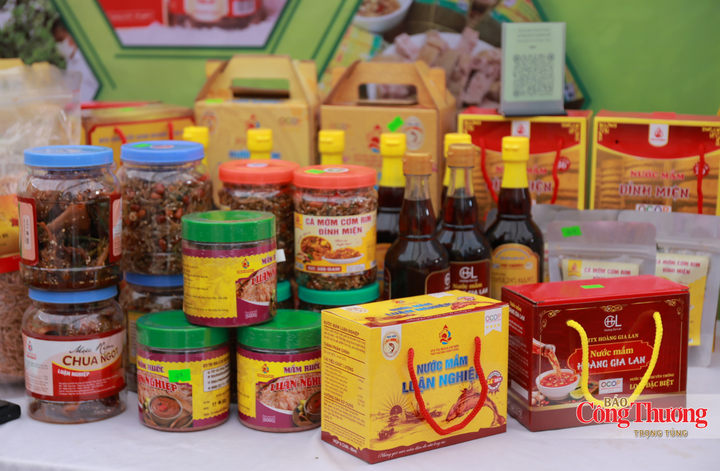 Chương trình do Bộ Công Thương và Ủy ban nhân dân tỉnh Hà Tĩnh chỉ đạo; Cục Đổi mới sáng tạo, Chuyển đổi xanh và Khuyến công phối hợp với Sở Công Thương Hà Tĩnh tổ chức.