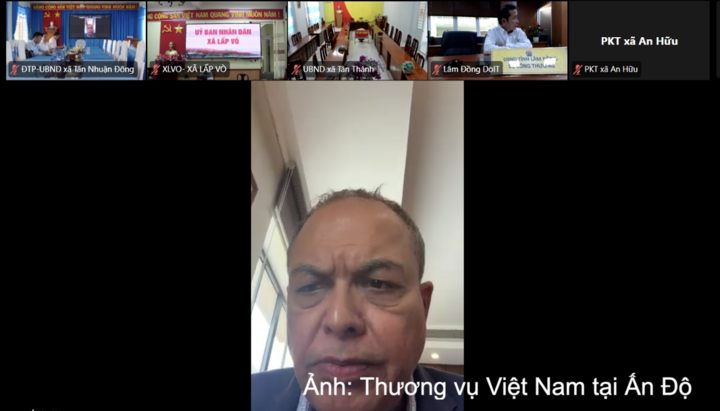 Ông Ajoykaant Ruia, Chủ tịch Phòng Thương mại Ấn Độ - Việt Nam (IVCCI) trao đổi tại hội thảo.