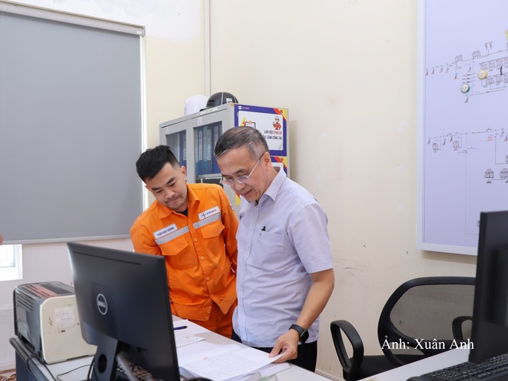 EVN kiểm tra công tác phòng, chống thiên tai tại Quảng Ninh - 5