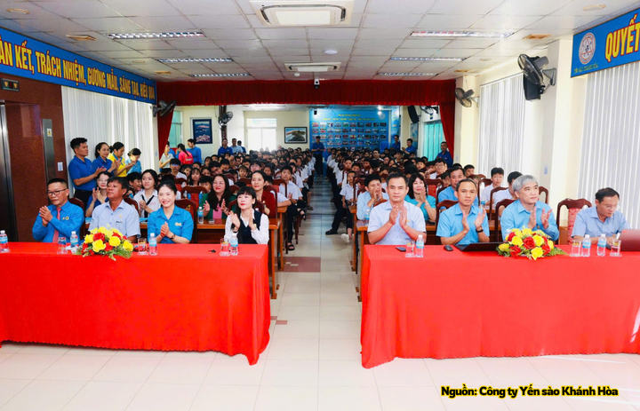 Quang cảnh buổi lễ.