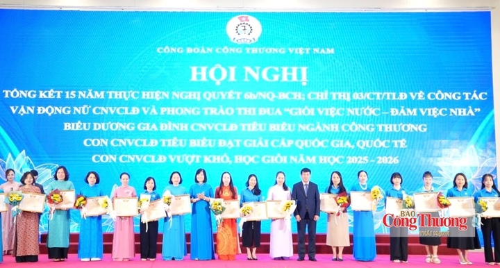 Hội nghị tổng kết 15 năm thực hiện Nghị quyết số 6b/NQ-BCH về công tác vận động nữ công nhân viên chức lao động thời kỳ đẩy mạnh công nghiệp hóa, hiện đại hóa và Chỉ thị số 03/CT-TLĐ về tiếp tục đẩy mạnh phong trào thi đua “Giỏi việc nước, đảm việc nhà” trong nữ công nhân viên chức lao động (2010-2025)...