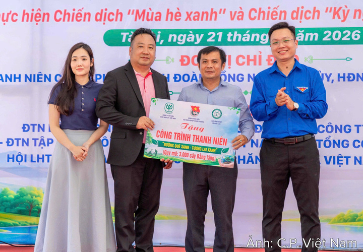 C.P. Việt Nam tài trợ 3.000 cây bằng lăng cho công trình “Đường quê xanh – Tương lai xanh” tại xã Tà Lài.