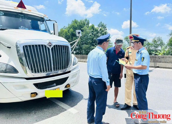 Nhằm đảm bảo thị trường ổn định, đặc biệt trong công tác chống hàng lậu, hàng giả, bảo vệ người tiêu dùng, lực lượng Quản lý thị trường thành phố Huế sẽ tăng cường với các lực lượng chức năng để siết chặt lĩnh vực này