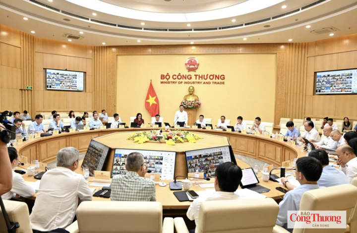 Bộ trưởng Bộ Công Thương Lê Mạnh Hùng chủ trì hội nghị giao ban tháng 6, báo cáo kết quả thực hiện nhiệm vụ 6 tháng đầu năm 2026 và phương hướng nhiệm vụ trọng tâm 6 tháng cuối năm 2026.