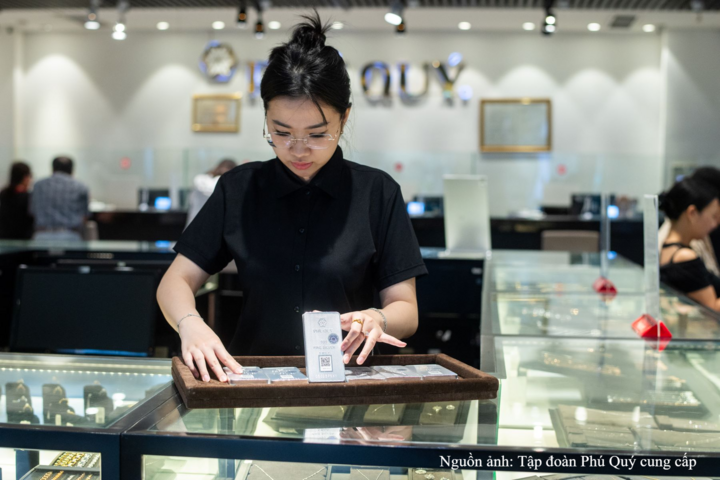 Giá bạc trong nước tăng hơn 2%.