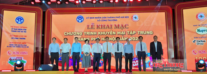 Các đại biểu tham dự khai mạc Chương trình Khuyến mại tập trung TP. Hà Nội năm 2026.