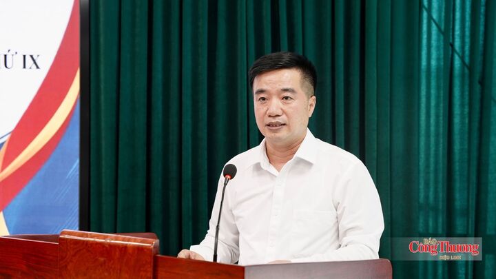 ThS. Nguyễn Quyết Chiến, Tổng Thư ký Liên hiệp các Hội Khoa học và Kỹ thuật Việt Nam phát biểu tại hội nghị.