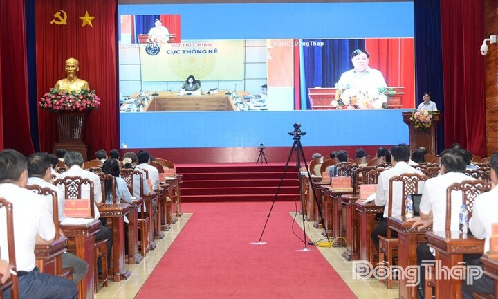 Hội nghị được tổ chức theo hình thức trực tiếp tại điểm cầu tỉnh Đồng Tháp và trực tuyến với điểm cầu Cục Thống kê.