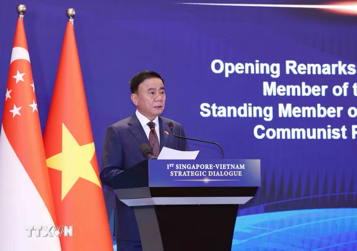 Đồng chí Trần Cẩm Tú, Ủy viên Bộ Chính trị, Thường trực Ban Bí thư phát biểu tại Đối thoại Chiến lược Việt Nam-Singapore lần thứ nhất giữa Đảng Cộng sản Việt Nam và Đảng Hành động Nhân dân Singapore. Ảnh: Phương Hoa/TTXVN
