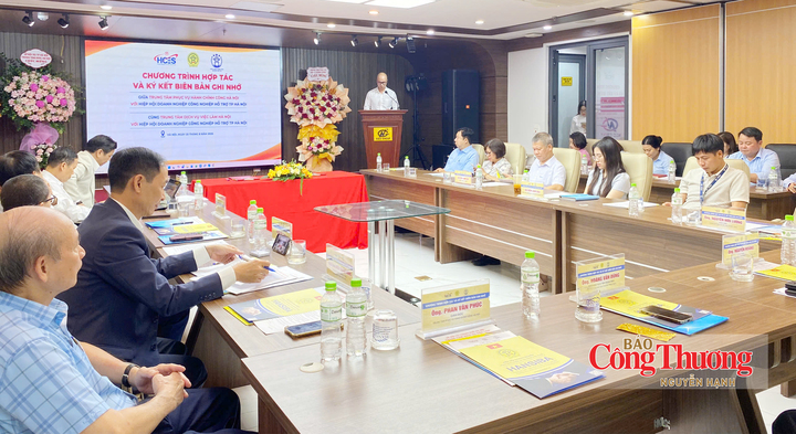Toàn cảnh hội nghị.