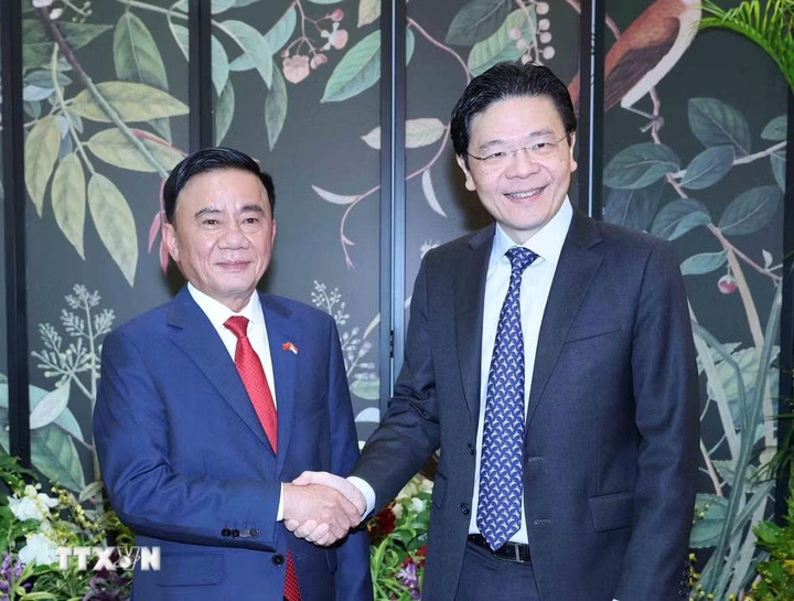 Thường trực Ban Bí thư Trần Cẩm Tú hội kiến Tổng Thư ký Đảng Hành động Nhân dân, Thủ tướng Singapore Lawrence Wong. (Ảnh: Phương Hoa/TTXVN)