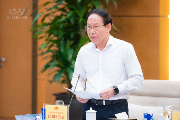 Phó Thủ tướng Lê Tiến Châu phát biểu mở đầu phiên họp.