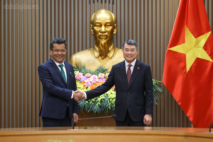 Thủ tướng Chính phủ Lê Minh Hưng tiếp Ngài Pabitra Margherita, Quốc Vụ khanh Bộ Ngoại giao Ấn Độ - Ảnh: chinhphu.vn/Nhật Bắc