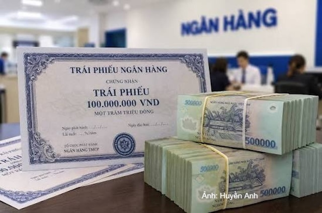 Từ đầu tháng 8 đến nay, các ngân hàng đã phát hành 13 lô trái phiếu, huy động gần 15.000 tỷ đồng.