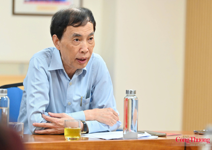 TS. Võ Trí Thành - Viện trưởng Viện Nghiên cứu chiến lược thương hiệu và cạnh tranh, thành viên Hội đồng Tư vấn chính sách tài chính - tiền tệ Quốc gia phát biểu tại cuộc họp.