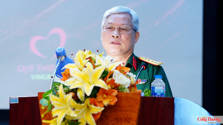 Đại tá, Thạc sĩ Đỗ Phú Thọ - Tổng Biên tập Báo Cựu chiến binh Việt Nam phát biểu tại hội thảo.