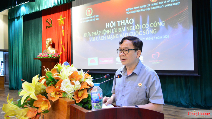 Trung tướng Khuất Việt Dũng - Phó Chủ tịch Hội Cựu chiến binh Việt Nam phát biểu tại Hội thảo.
