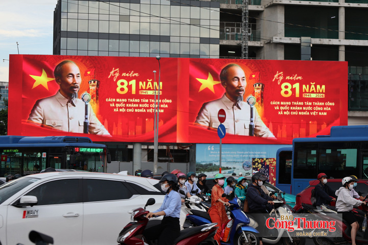 Hướng tới Kỷ niệm 81 năm Cách mạng Tháng Tám thành công (19/8/1945 - 19/8/2026) và Quốc khánh nước Cộng hòa xã hội chủ nghĩa Việt Nam (2/9/1945 - 2/9/2026), TP. Hồ Chí Minh sẽ tổ chức nhiều hoạt động thiết thực và ý nghĩa.