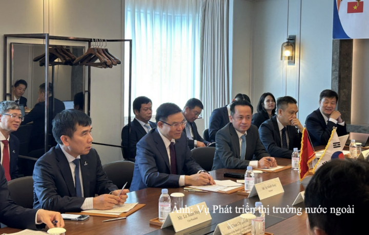 Bộ trưởng Lê Mạnh Hùng đề nghị KEPCO tăng cường hợp tác với các doanh nghiệp Việt Nam trong phát triển hạ tầng và công nghệ năng lượng.