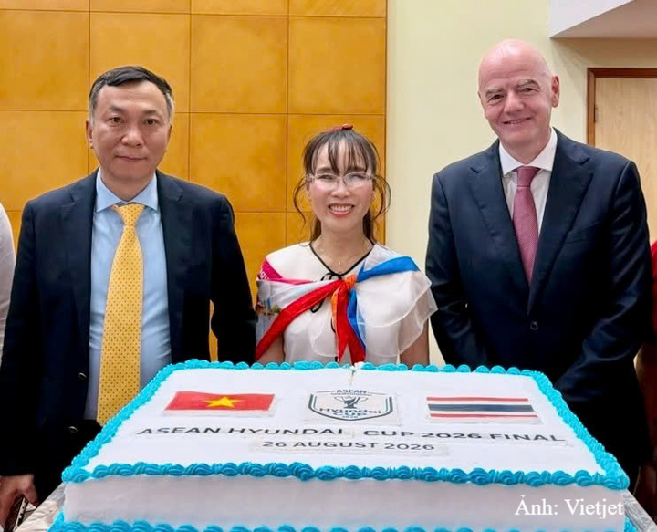 Một khung hình đặc biệt: Fifa - Bóng đá Việt Nam - Vietjet.