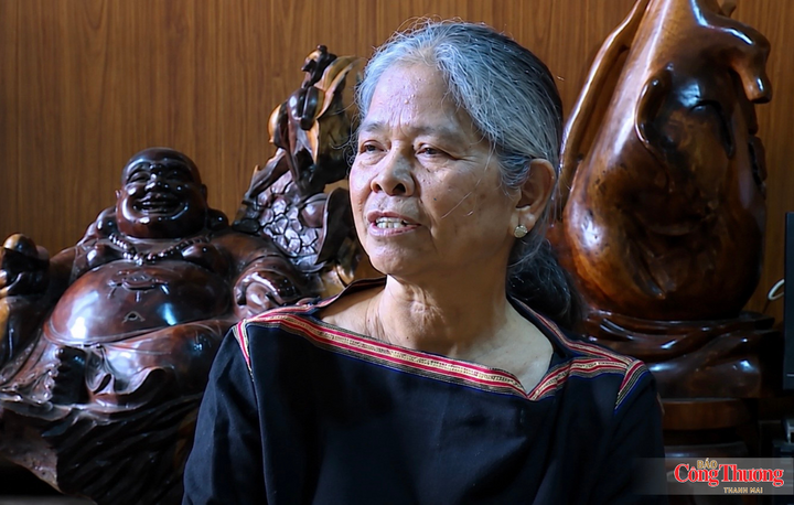 “Người phụ nữ thép” Rơ Châm H’Yéo.