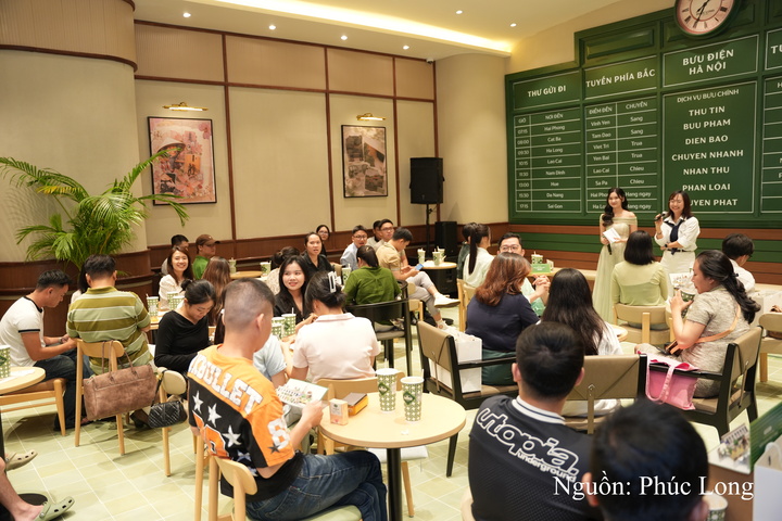 Phúc Long Hoàn Kiếm được thiết kế với những dấu ấn đặc biệt của Bưu điện Hà Nội