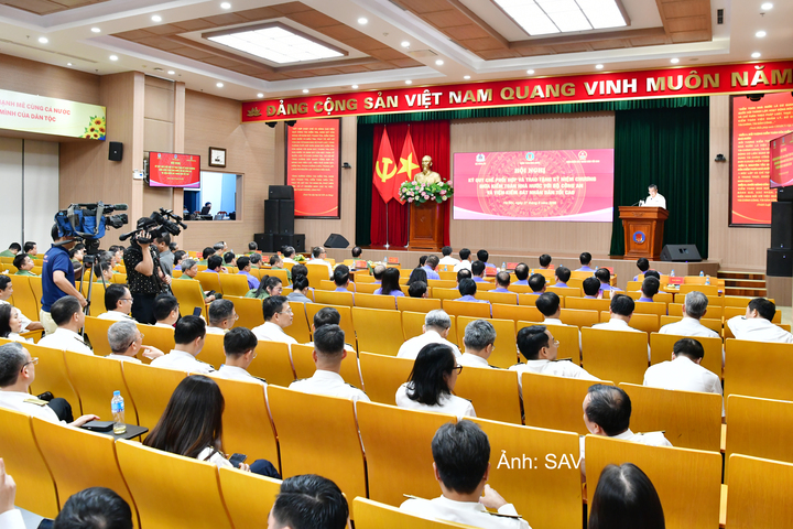 Quang cảnh hội nghị.