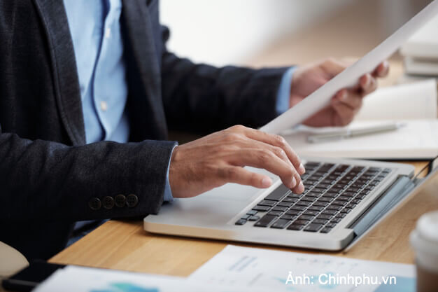 Thủ tướng yêu cầu các bộ, ngành khẩn trương hoàn thiện văn bản quy định chi tiết các luật, nghị quyết mới, bảo đảm hiệu lực đồng thời với luật, nghị quyết.