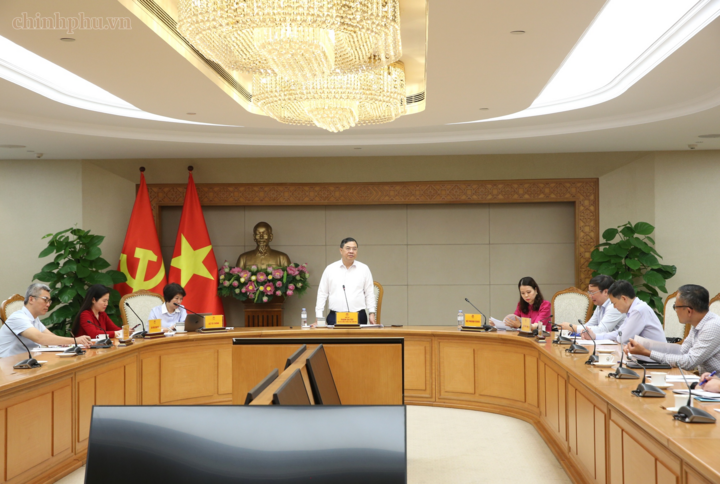 Phó Thủ tướng Thường trực Chính phủ Phạm Gia Túc chủ trì cuộc họp - Ảnh: chinhphu.vn/Nguyễn Hoàng
