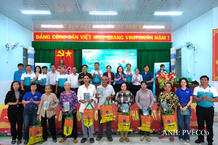 Hằng năm, PVFCCo - Phú Mỹ luôn dành một ngân sách lớn cho các hoạt động an sinh xã hội. Ảnh: PVFCCo
