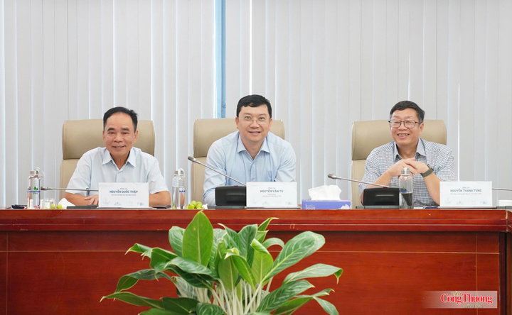 Các đại biểu tham dự Hội thảo
