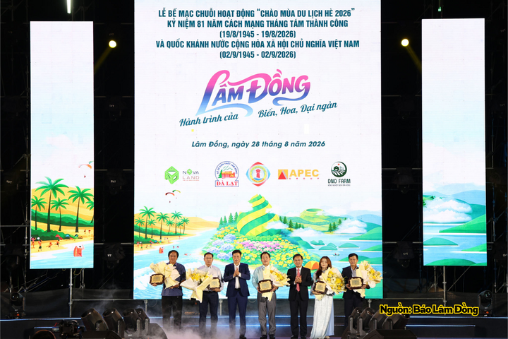 Lãnh đạo tỉnh Lâm Đồng biểu dương các đơn vị đồng hành.