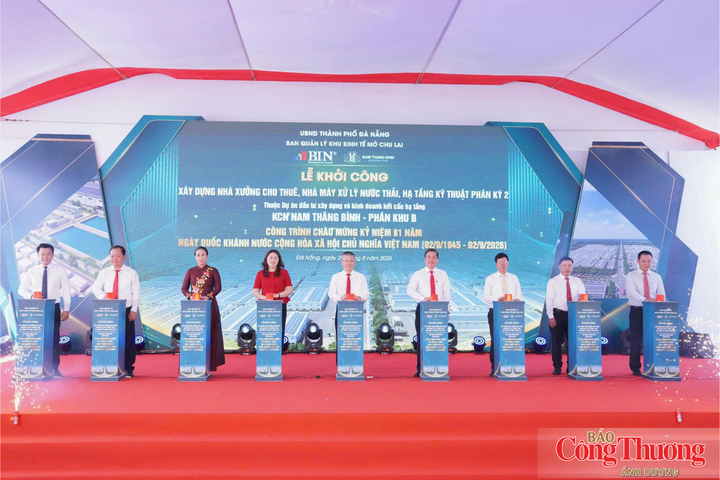 Lãnh đạo TP. Đà Nẵng bấm nút khởi công các hạng mục trọng điểm phân kỳ 2 tại dự án Khu công nghiệp Nam Thăng Bình.
