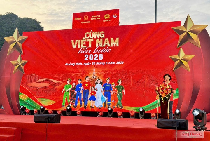Phó Chủ tịch UBND tỉnh Quảng Ninh Vũ Thị Mai Anh phát biểu tại sự kiện.