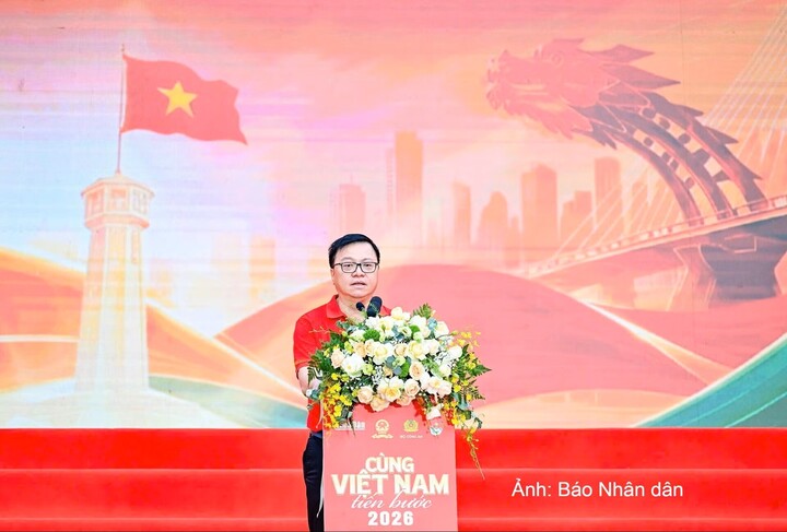 Ông Lê Quốc Minh, Tổng Biên tập Báo Nhân Dân, Phó Trưởng Ban Tuyên giáo Trung ương, Chủ tịch Hội Nhà báo Việt Nam phát biểu tại sự kiện.
