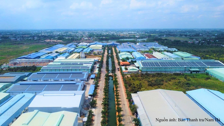 Một góc khu công nghiệp tại Tây Ninh nhìn từ trên cao, với hệ thống nhà xưởng, đường nội bộ và mảng xanh được quy hoạch đồng bộ.