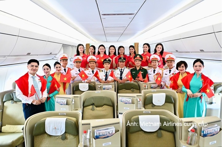 Giai điệu mừng Quốc khánh vang lên trên chuyến bay Vietnam Airlines - 22