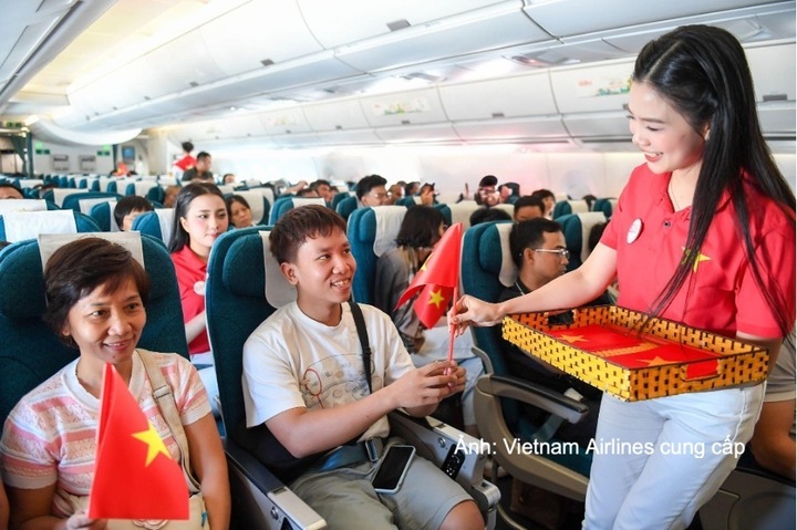 Giai điệu mừng Quốc khánh vang lên trên chuyến bay Vietnam Airlines - 8