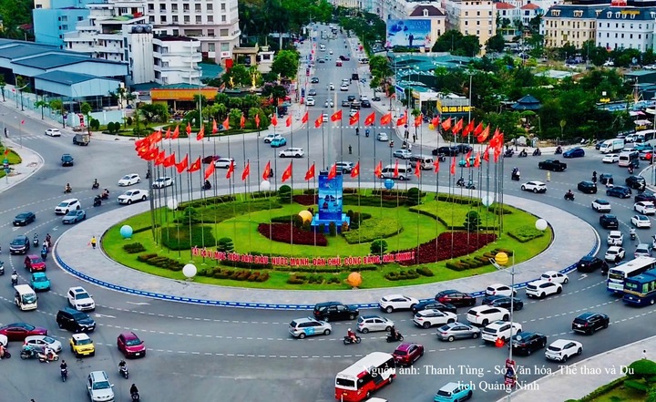Từ hôm nay (1/9), Quảng Ninh chính thức trở thành thành phố, đánh dấu chặng đường phát triển mới.