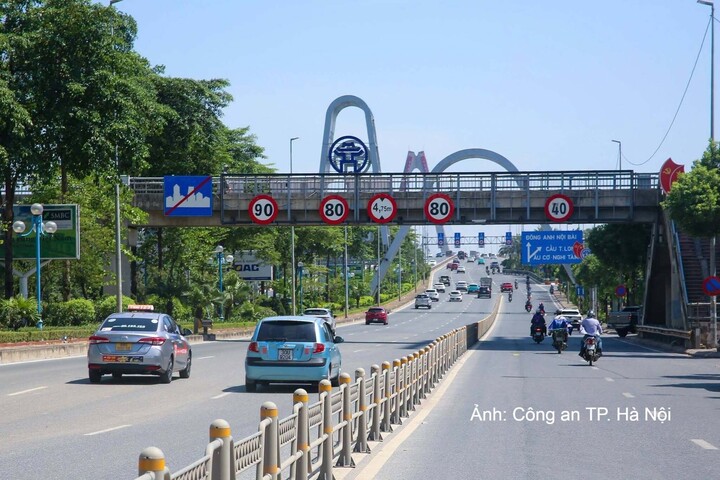 Tổ chức giao thông hiện tại trên cầu Nhật Tân.